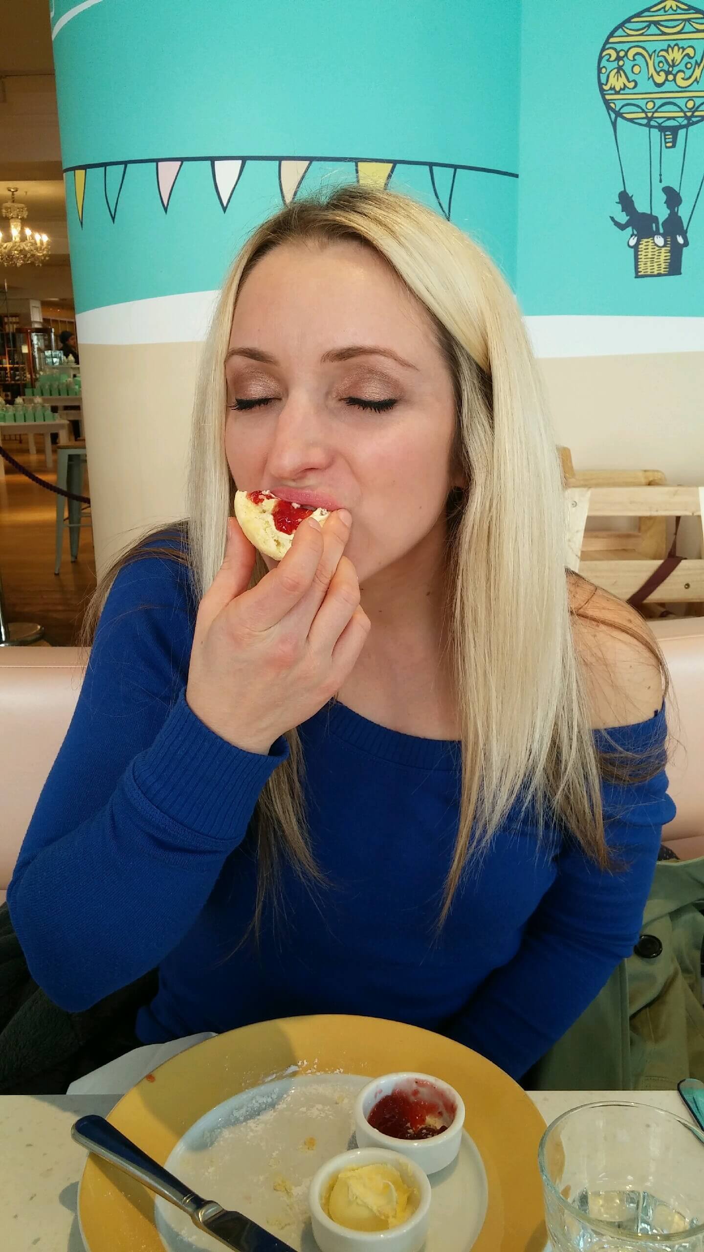 How to indulge yet stay healthy while traveling